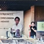 Diskusi meja bundar dengan sutradara Sido Muncul