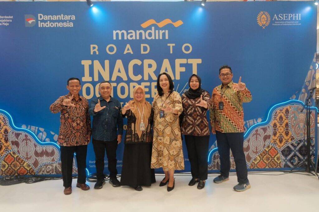 Seni menenun solo dan bisnis