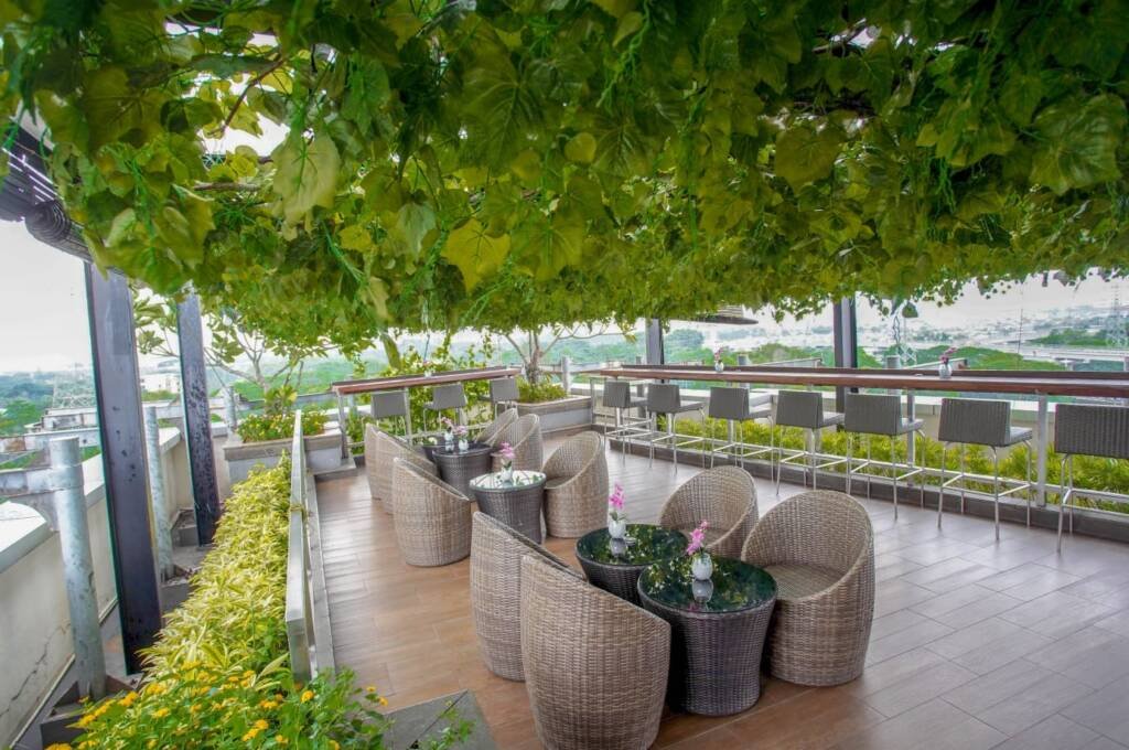 Sky Lounge 360 ​​Derajat di Wasaka Hotel Jakarta