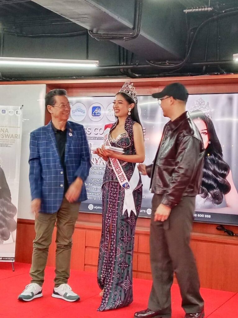 Kompetisi Internasional Pariwisata Miss Malaysia yang diadakan oleh El John Indonesia Foundation, DWI Guna Pradnyaniswari