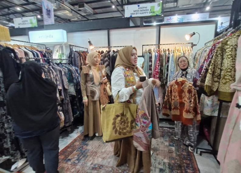 ASEPHI perkuat kerja sama dan promosi produk lokal di JMFW 2026