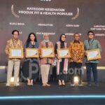 Sido Muncul meraih penghargaan Popular Brand Award