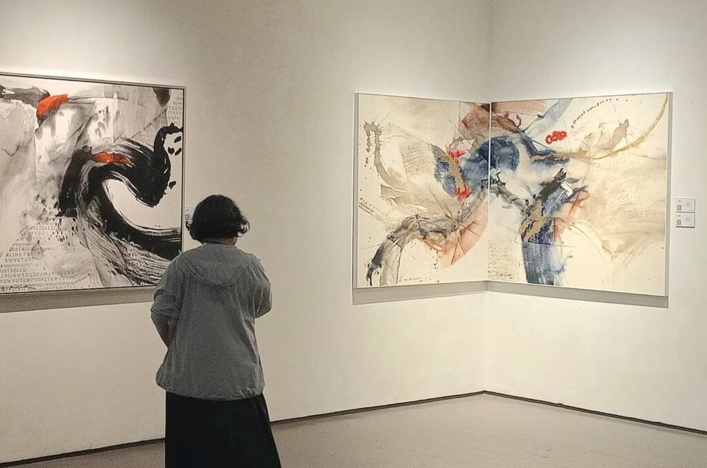 Abstrak cat air karya Agus Budiyanto dalam pameran Oxygen